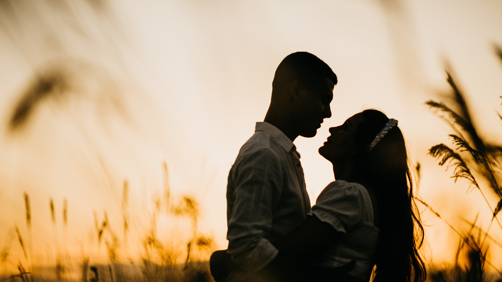 Pareja en el atardecer
